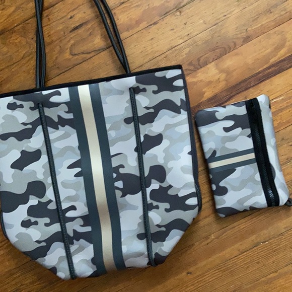 HAUTE SHORE Handbags - COPY - New Haute Shore neoprene bag with case